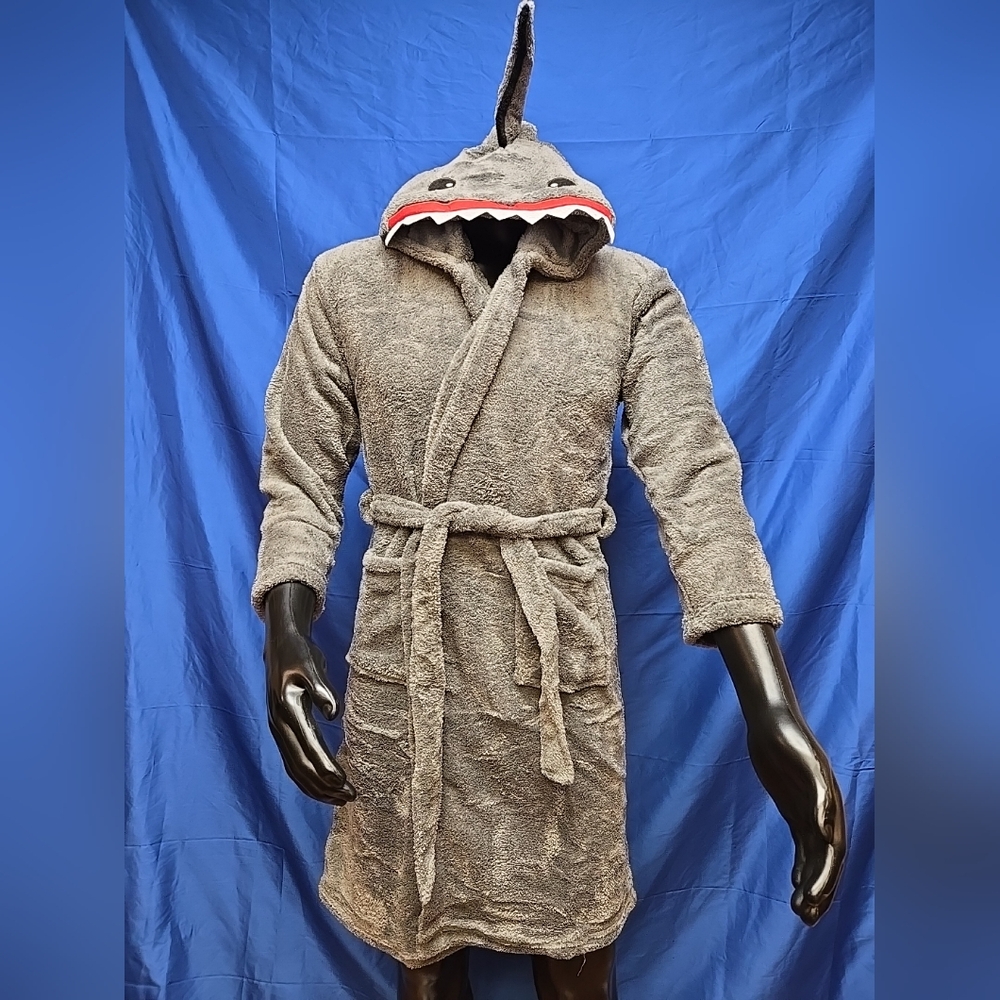 Large Or XL Arctic Paw Unisex Soft Plush Fleece Beach Cover-Up Robe Shark Theme